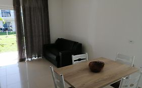 Residencial Golfinhos by Federico